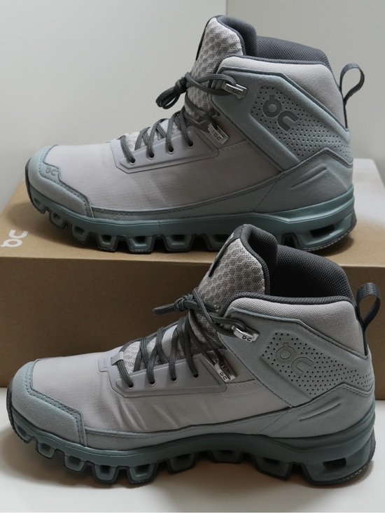 On Clouds Shoes - On Cloud Mid-Top Women's Trail Sneakers - Light Gray with Seafoam Sole